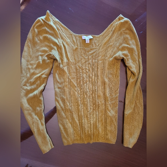 ⚡️SOLD⚡️Topshop Squareneck shirt - Picture 2 of 3